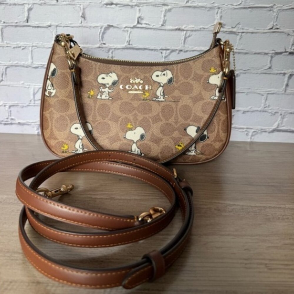 Coach Playful Peanuts Shoulder Bag - Picture 7 of 7